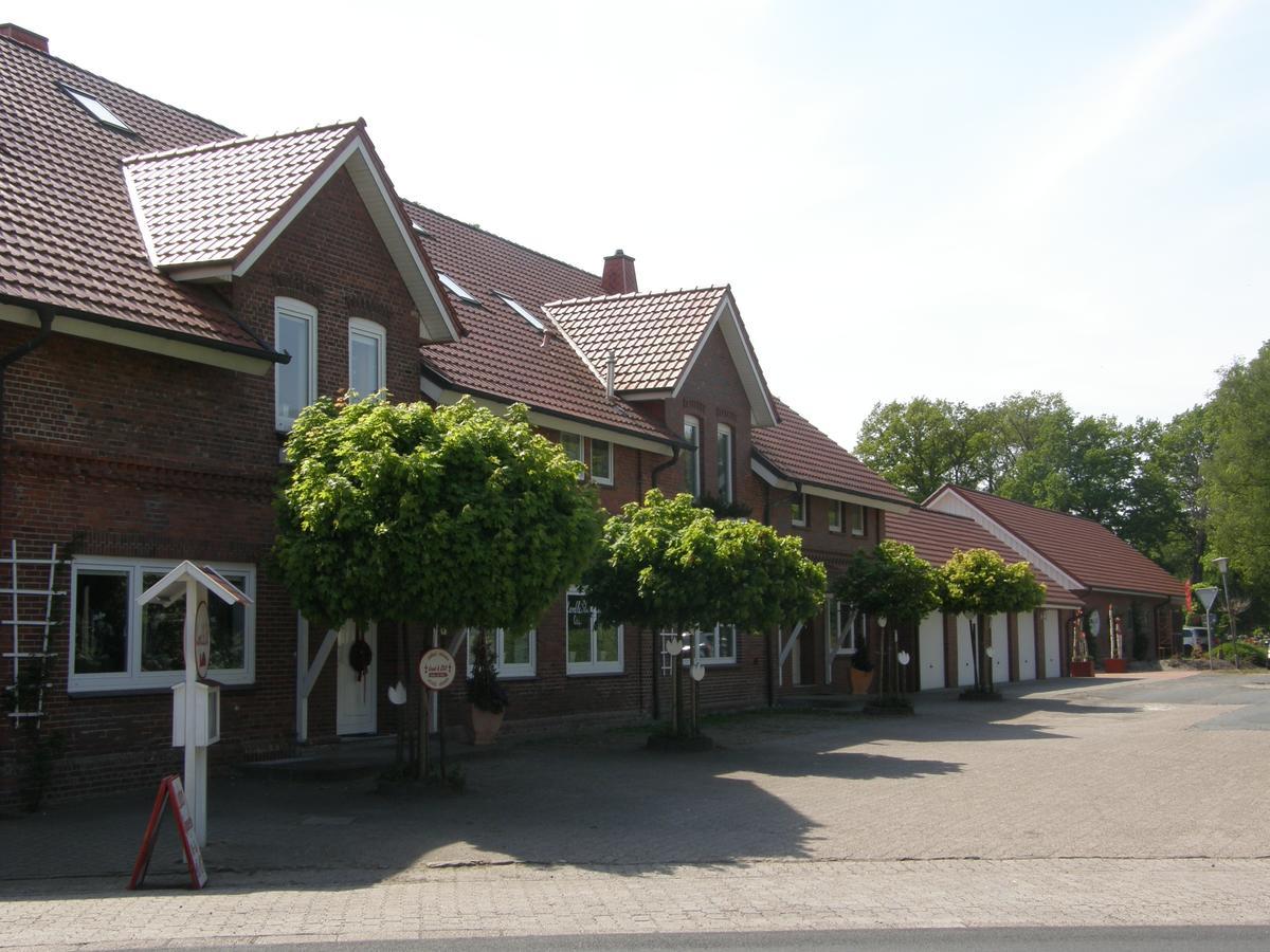 Land & Stil Aparthotel Dorfhagen Exterior photo
